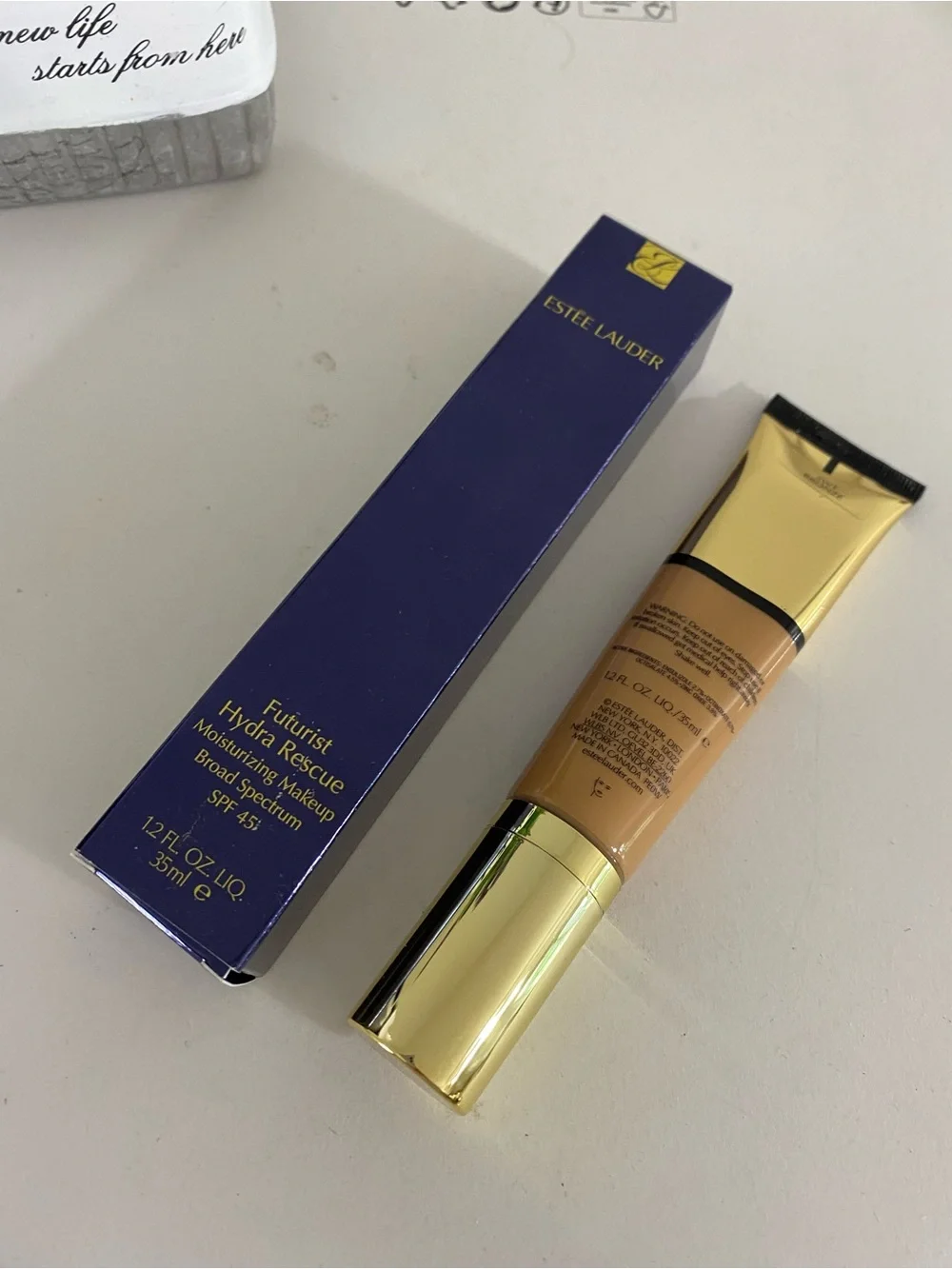 5W1 Bronze~ Estee Lauder Futurist Hydra Rescue Moisturizing Makeup, 35ML